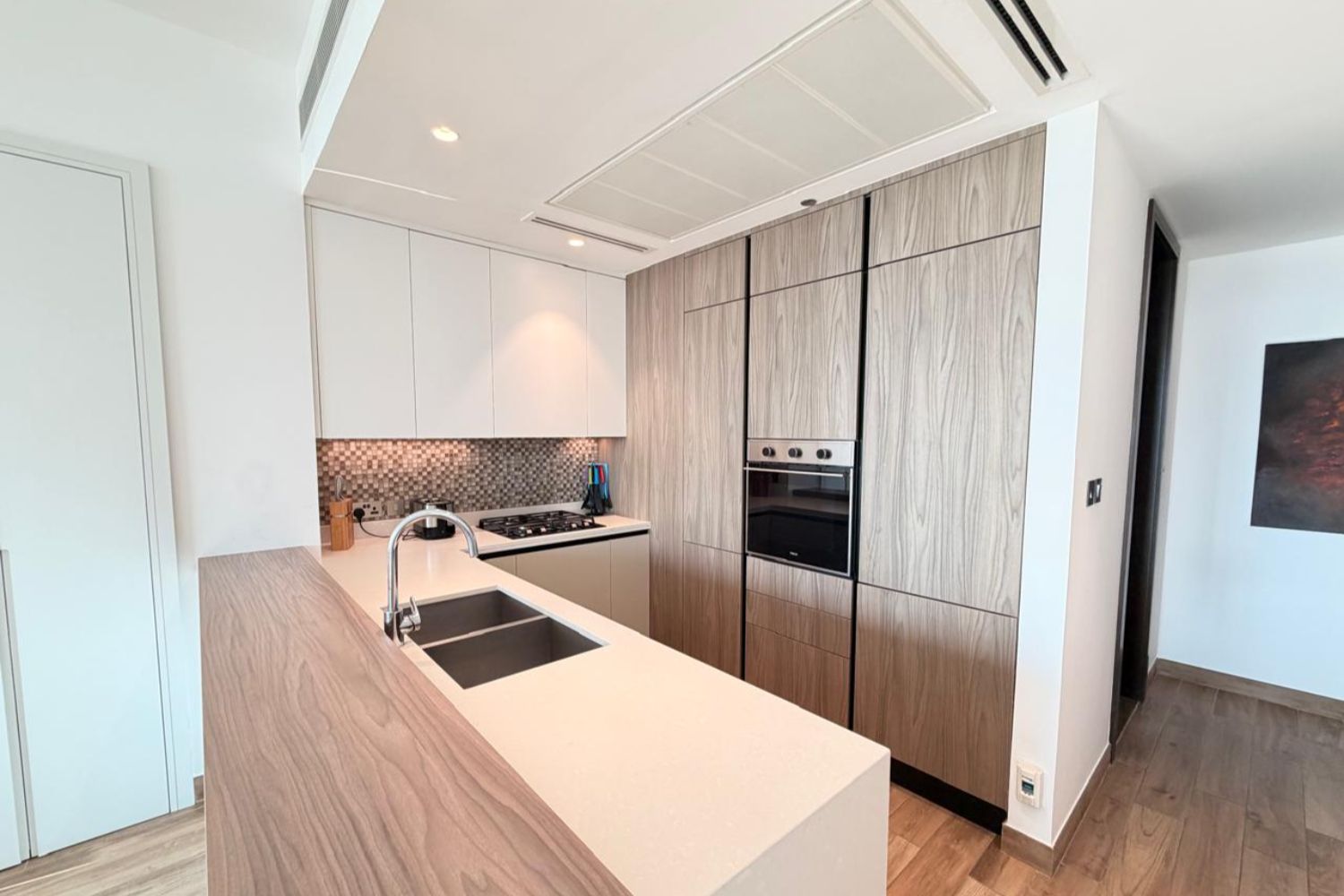 1 Bedroom Apartment in Jumeirah Living Marina Gate