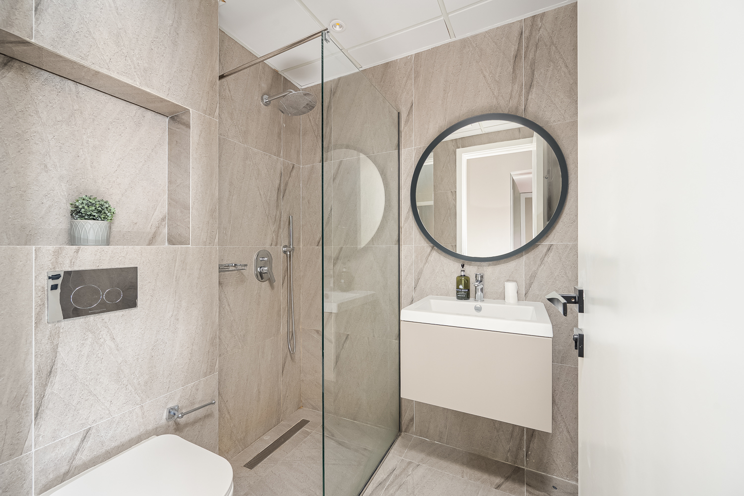 4 Bedrooms Apartment in Horizon Tower