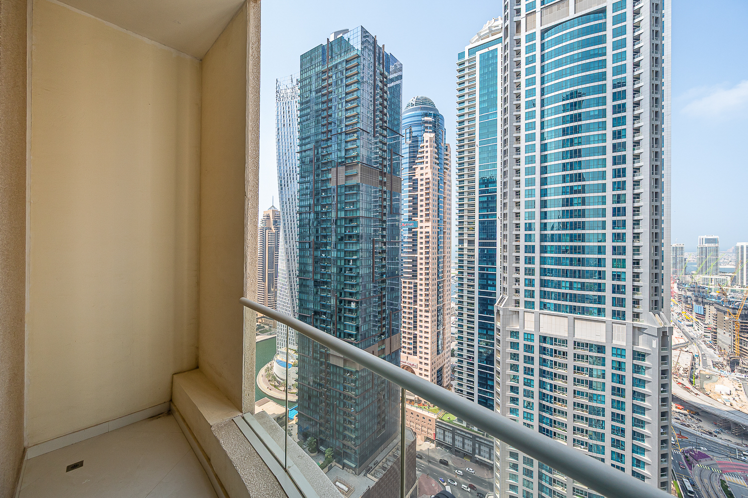 3 Bedrooms Apartment in Marina Heights