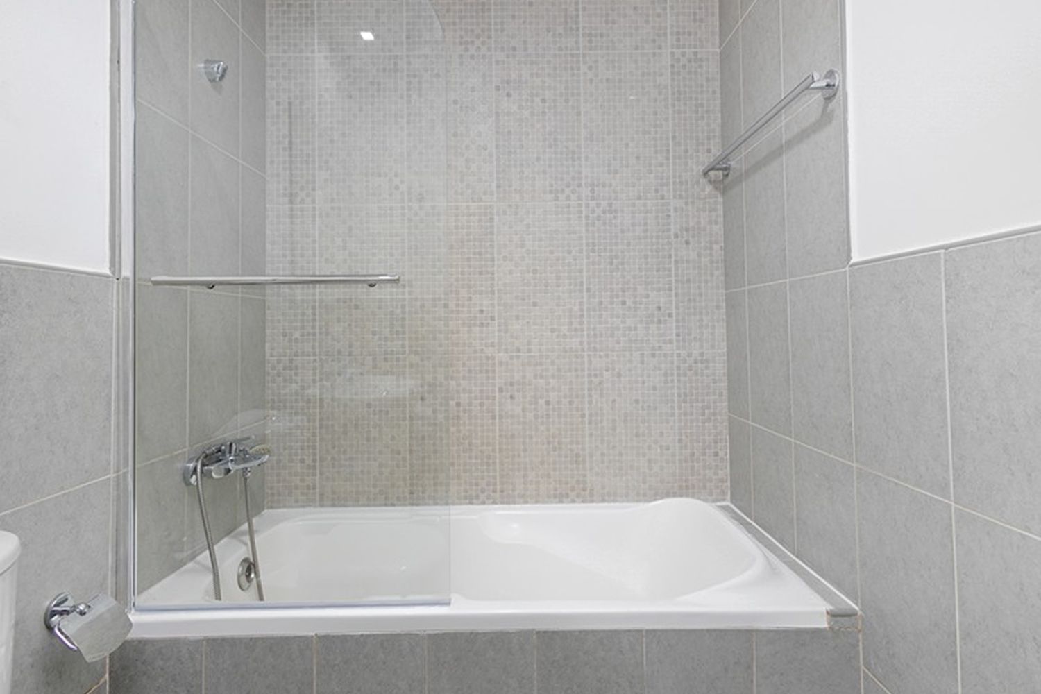 1 Bedroom Apartment in MAG 218