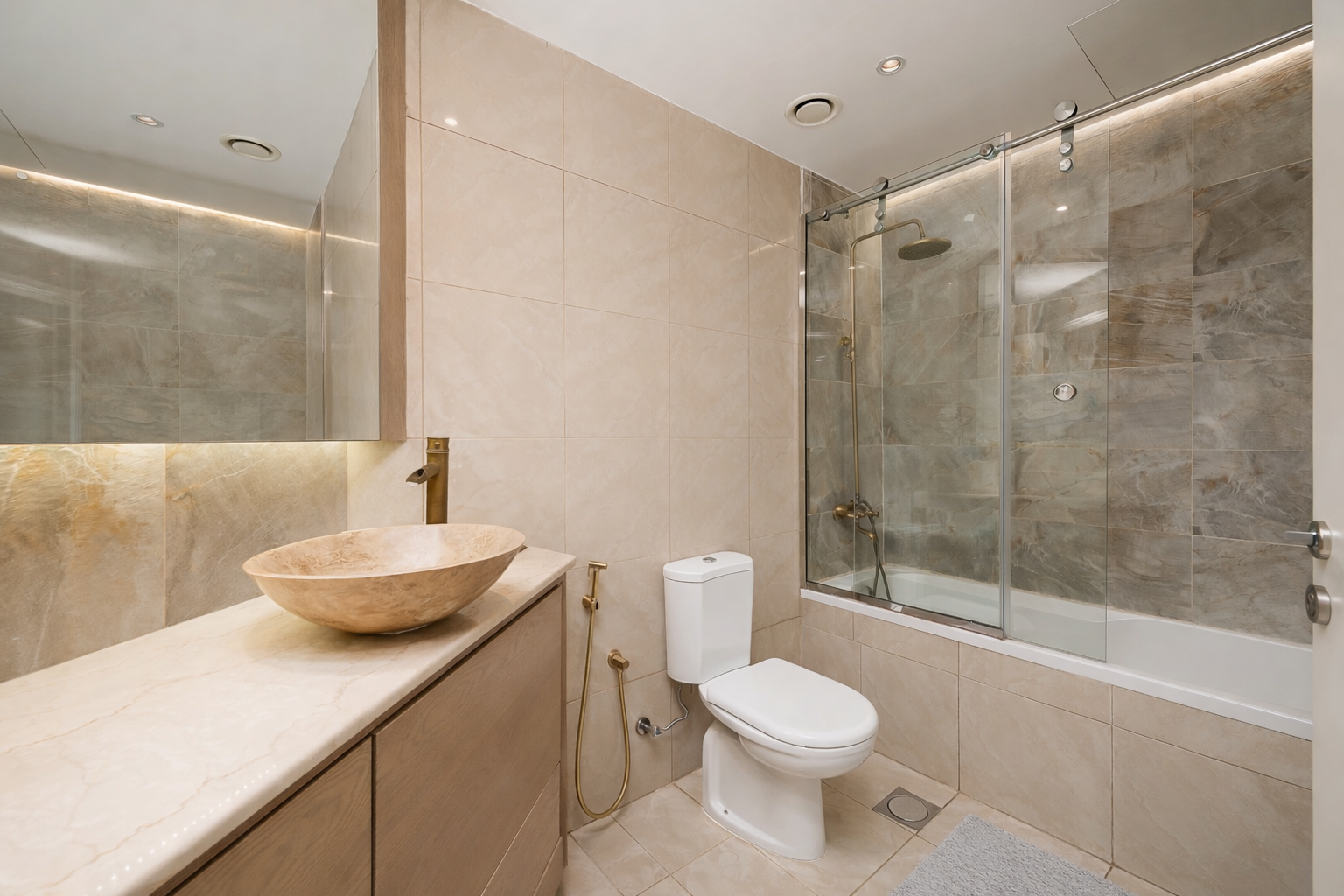 2 Bedrooms Apartment in Marina Crown