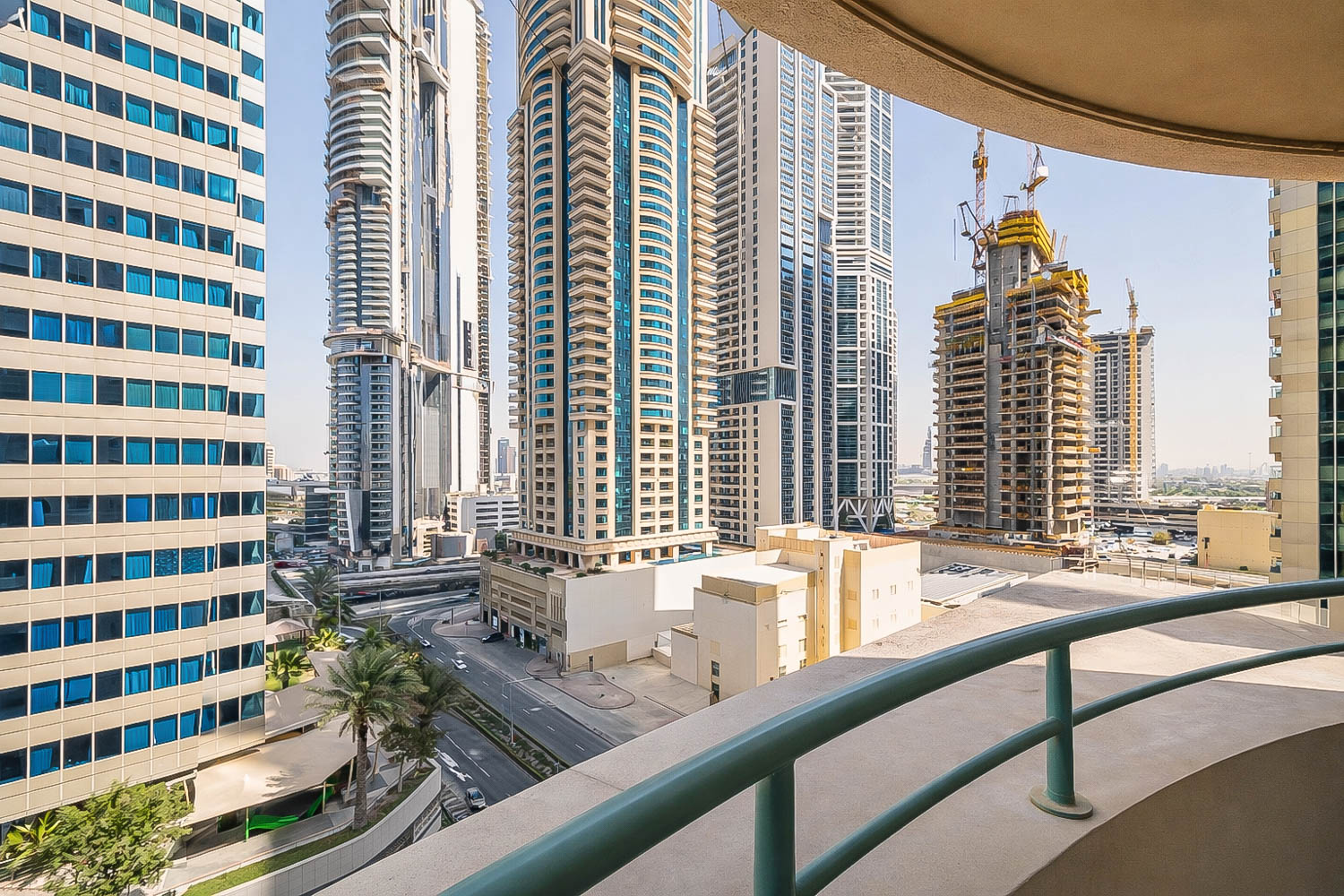 2 Bedrooms Apartment in Marina Crown