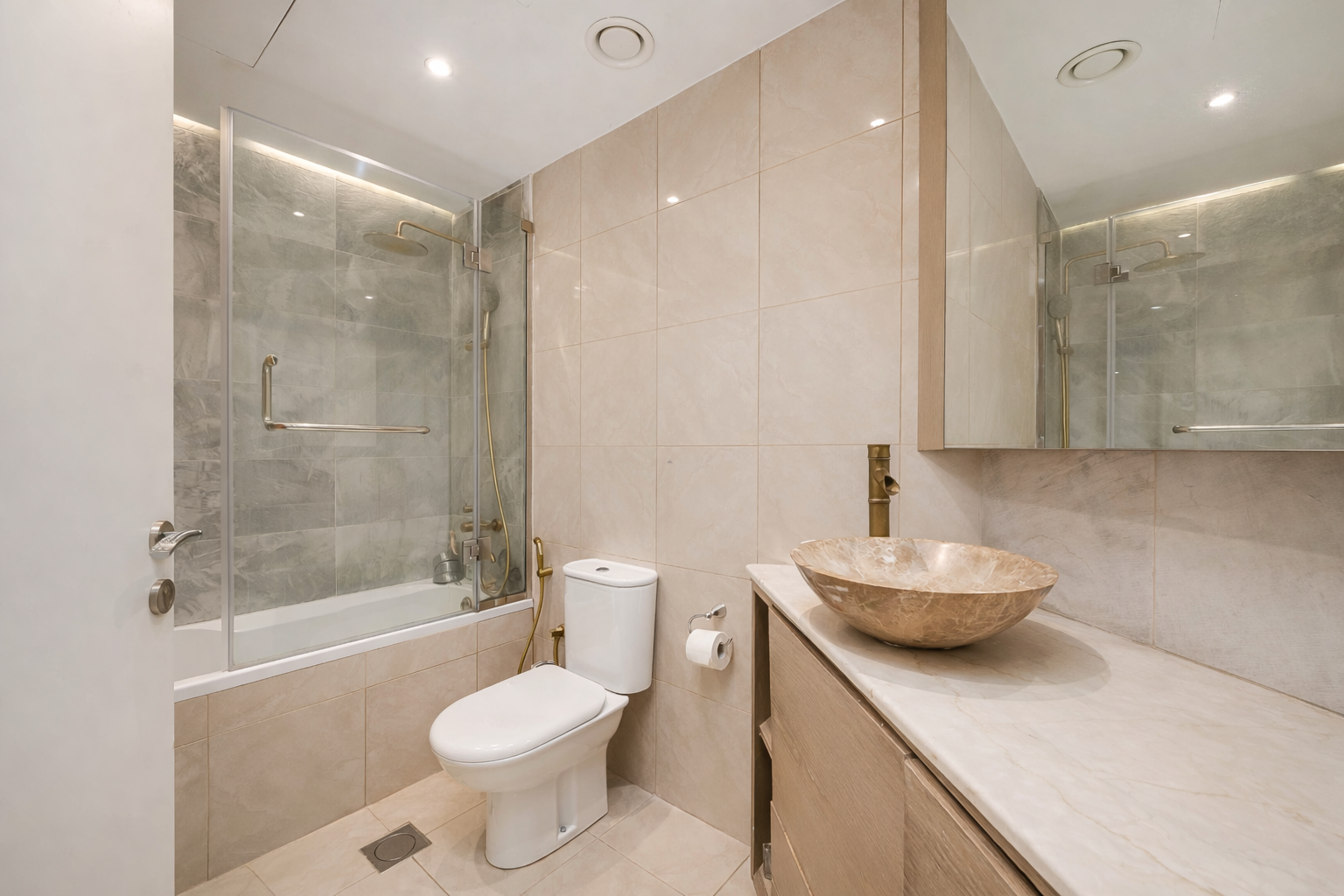 2 Bedrooms Apartment in Marina Crown