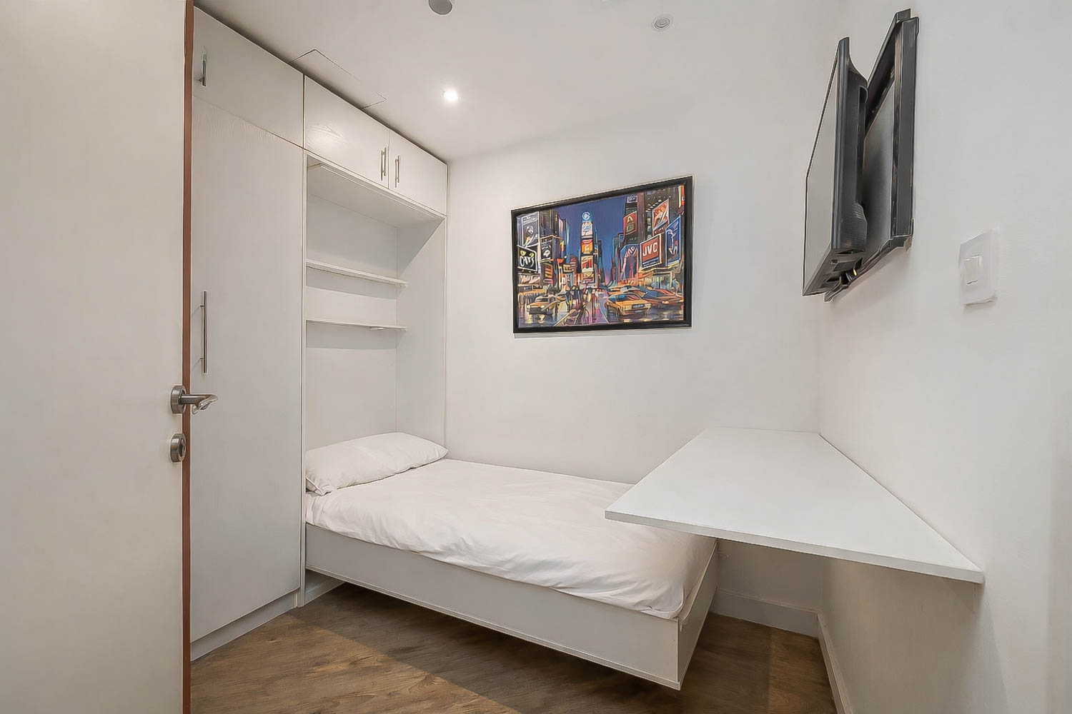 2 Bedrooms Apartment in Marina Crown