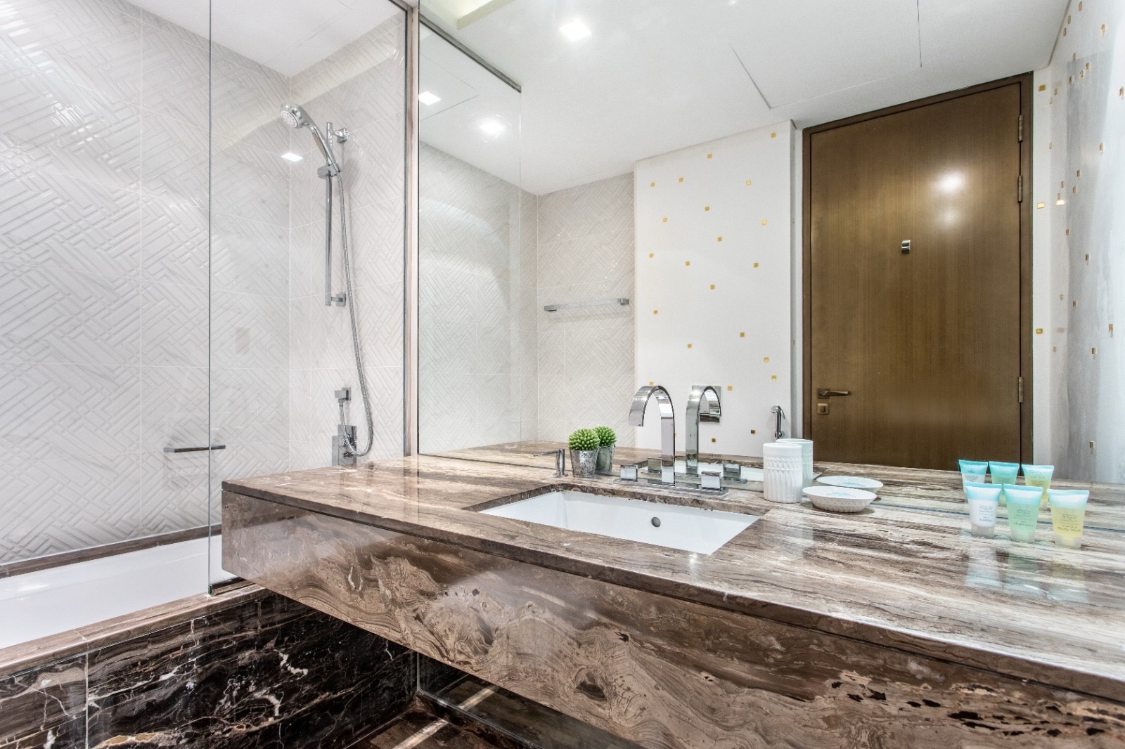 1 Bedroom Apartment in Damac Heights