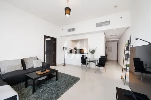 Spacious | Fully Furnished | Available Jan 20th