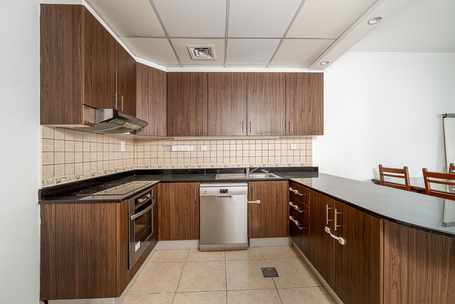 2 Bedrooms Apartment in Elite Residence