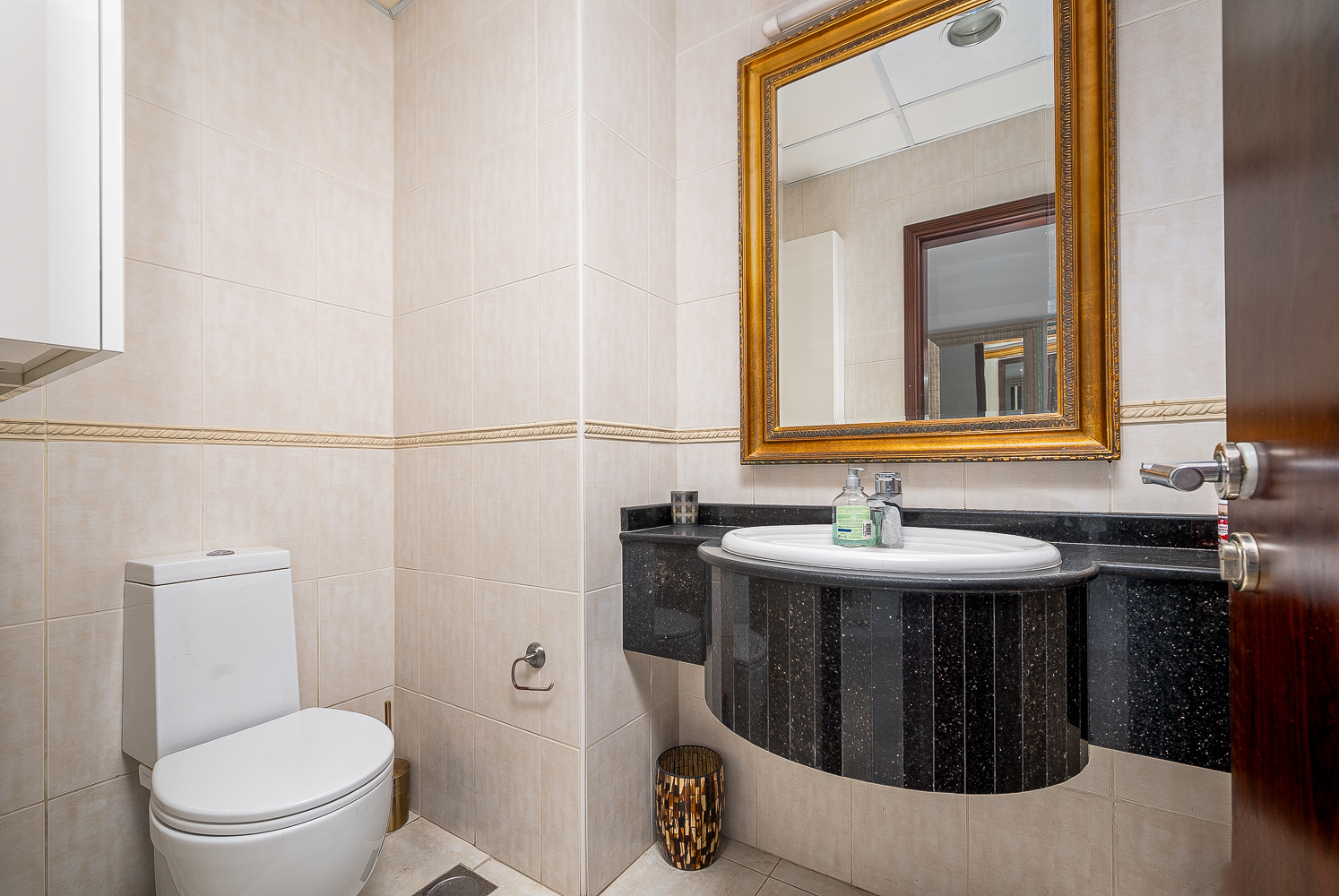 2 Bedrooms Apartment in Elite Residence