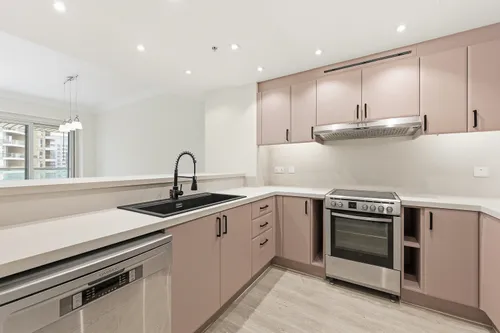 2 Bedrooms Apartment in Al Yass Tower