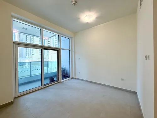 2 Bedrooms Apartment in Marina Arcade Tower