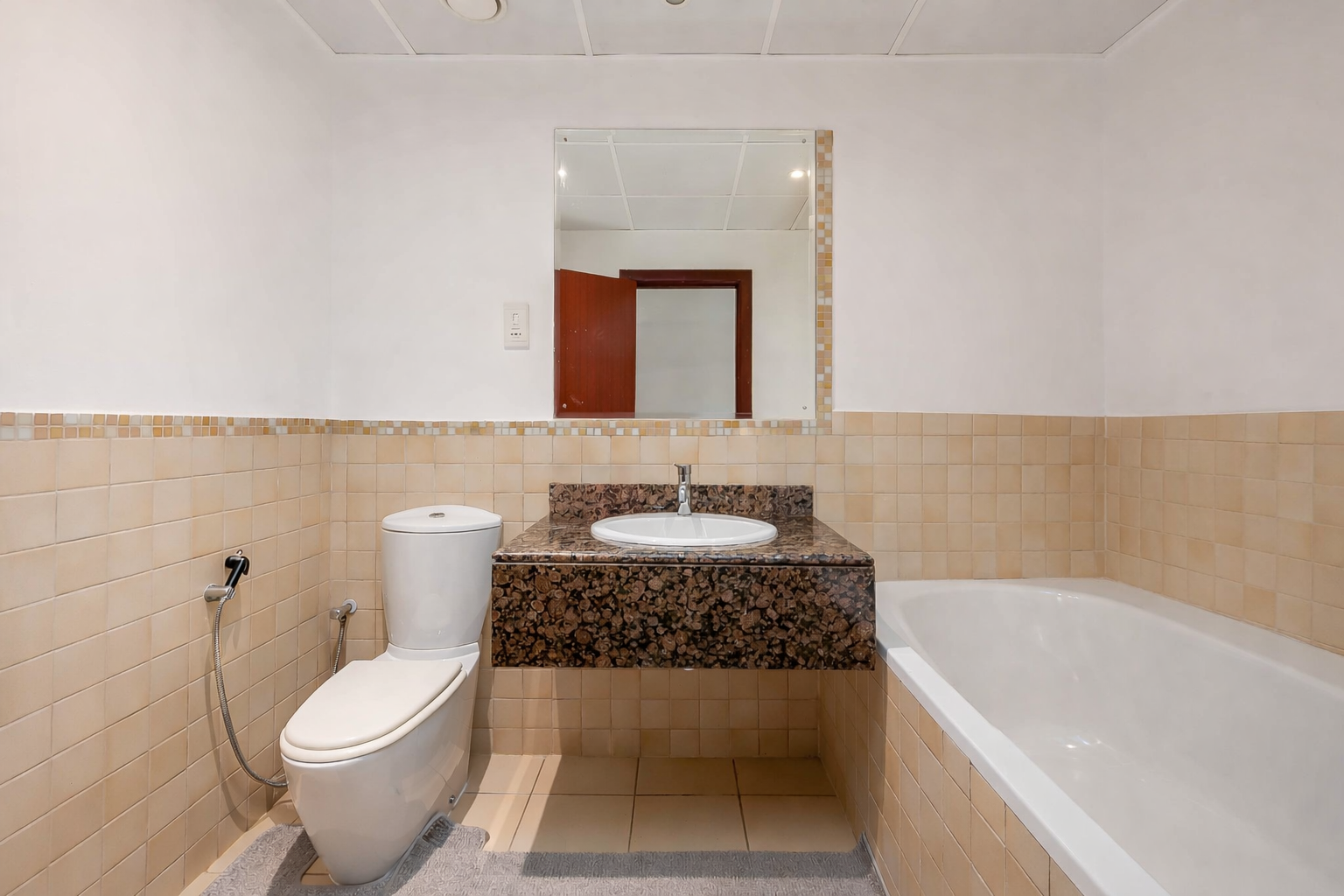 2 Bedrooms Apartment in Rimal 1