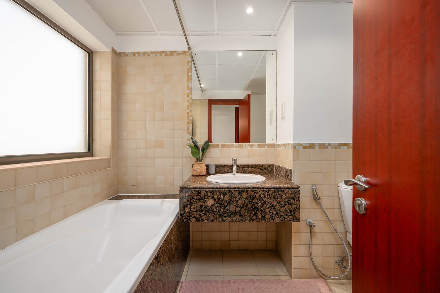 2 Bedrooms Apartment in Rimal 1