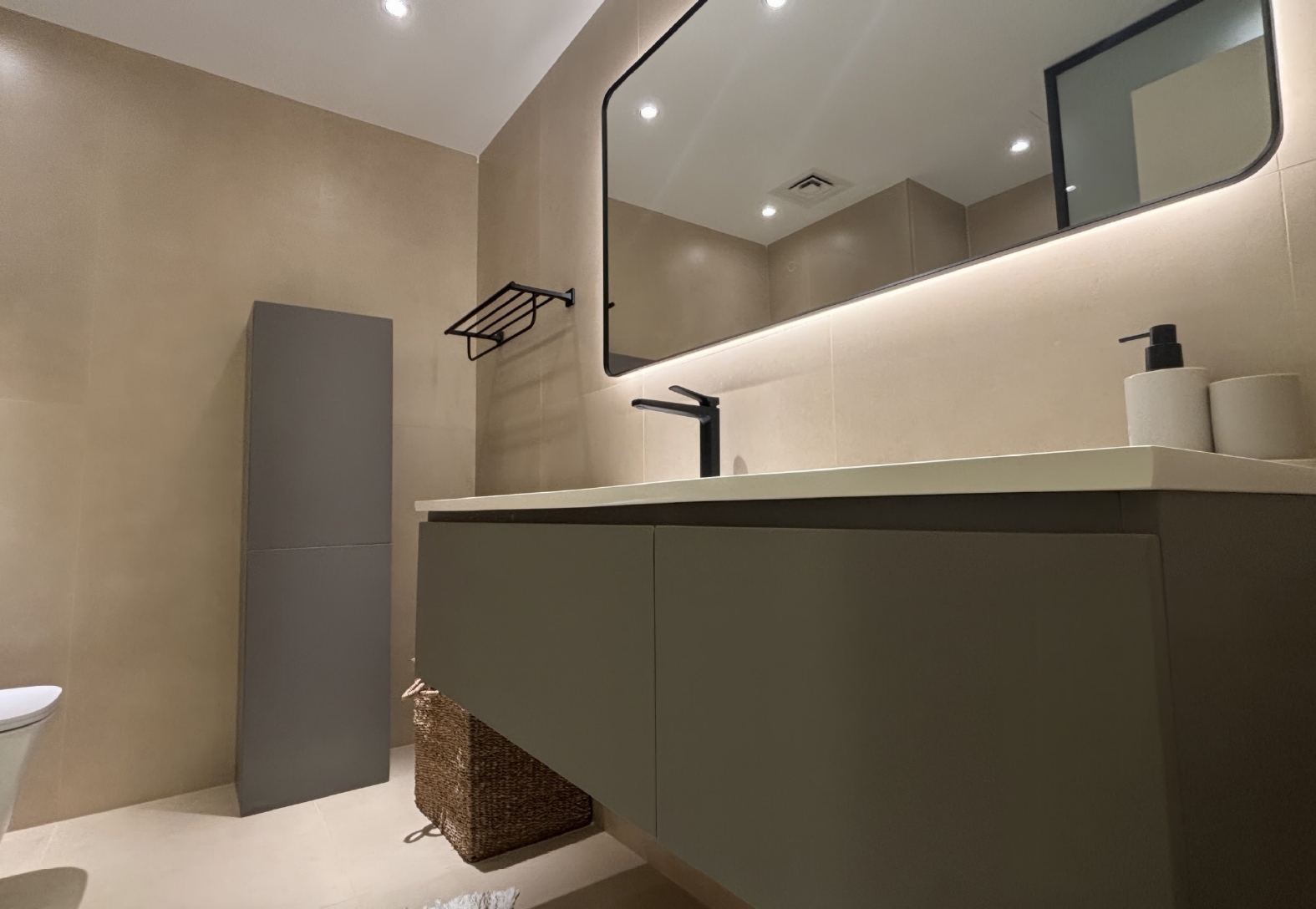 1 Bedroom Apartment in Shams 1