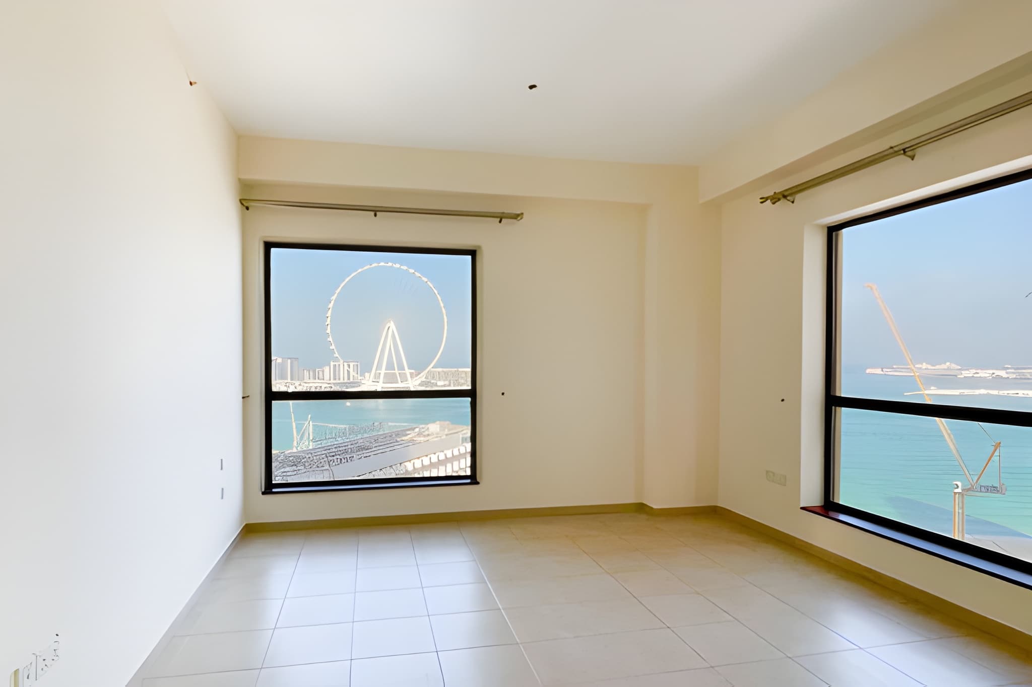 2 Bedrooms Apartment in Bahar 4