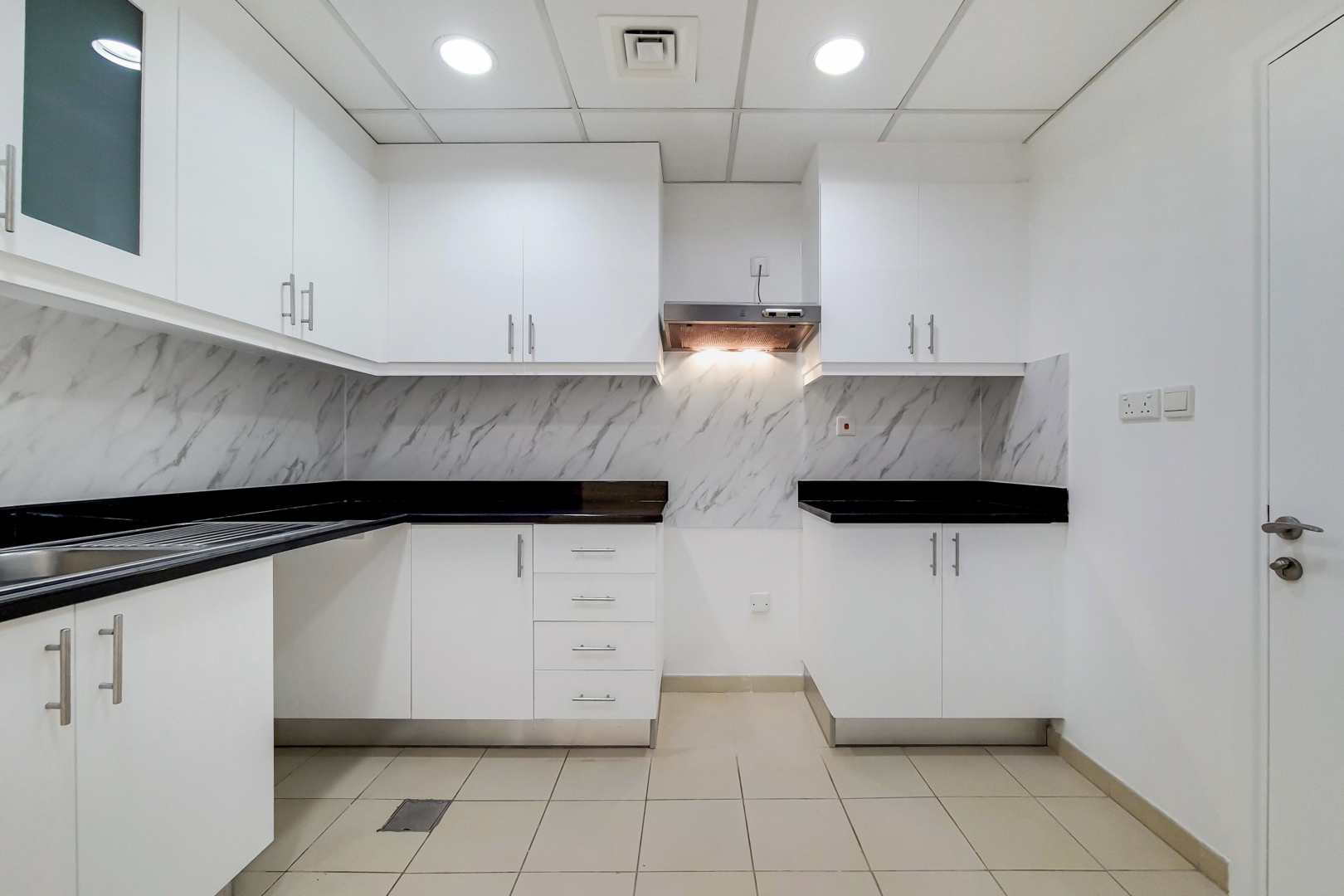 2 Bedrooms Apartment in Amwaj 4