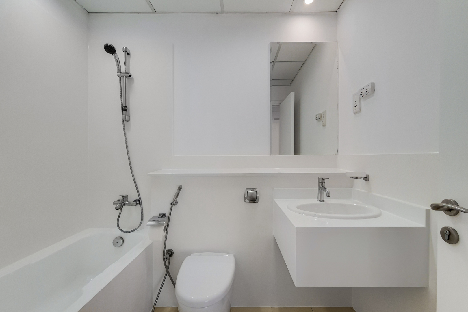 2 Bedrooms Apartment in Amwaj 4