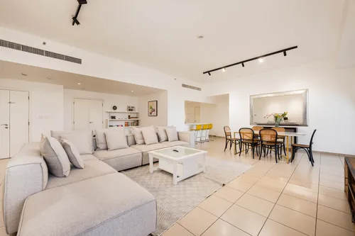 4 Bedrooms Apartment in Rimal 5