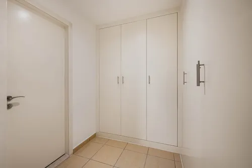 4 Bedrooms Apartment in Rimal 5