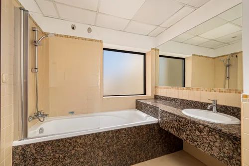 2 Bedrooms Apartment in Bahar 1