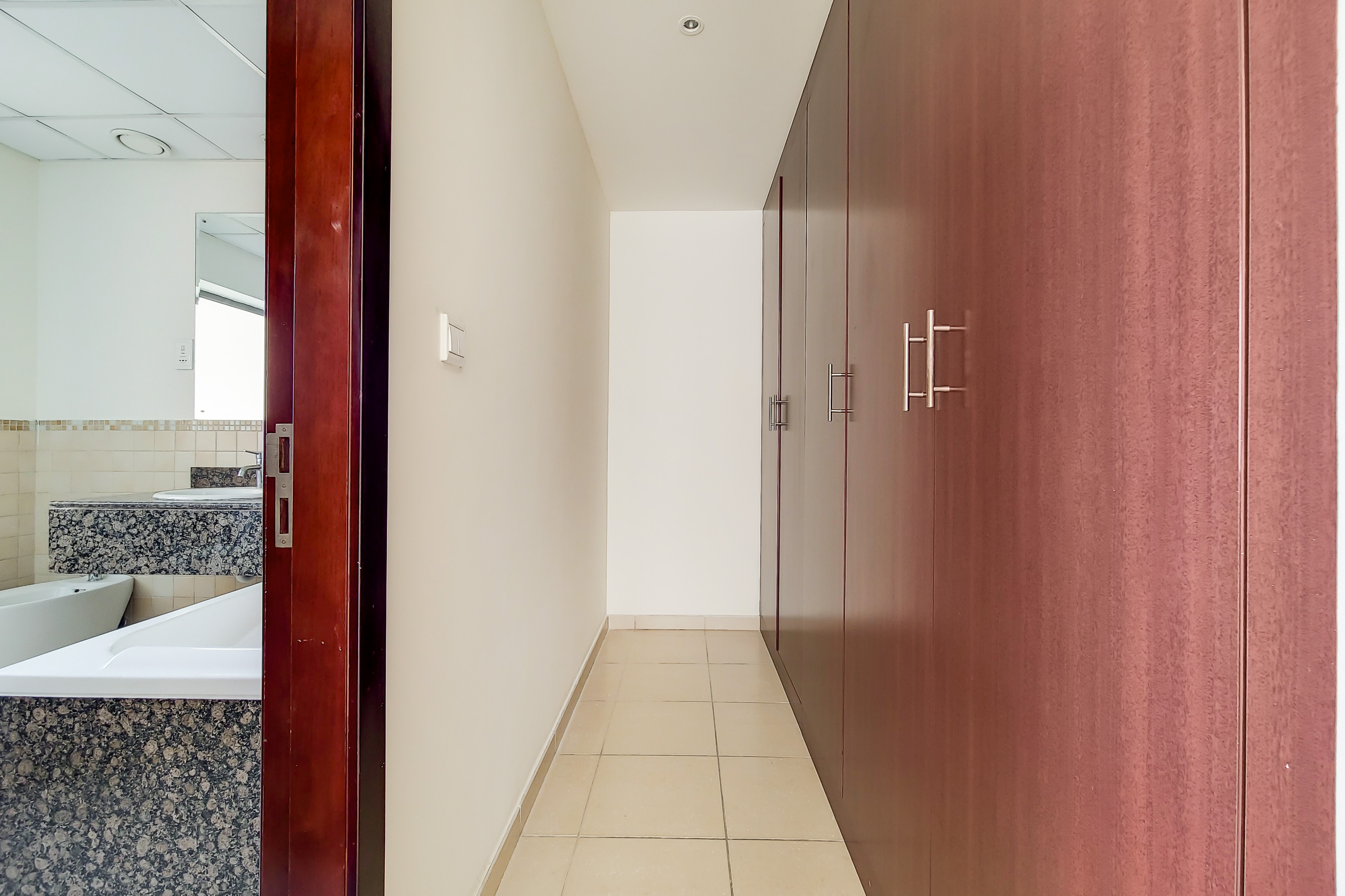 3 Bedrooms Apartment in Rimal 5