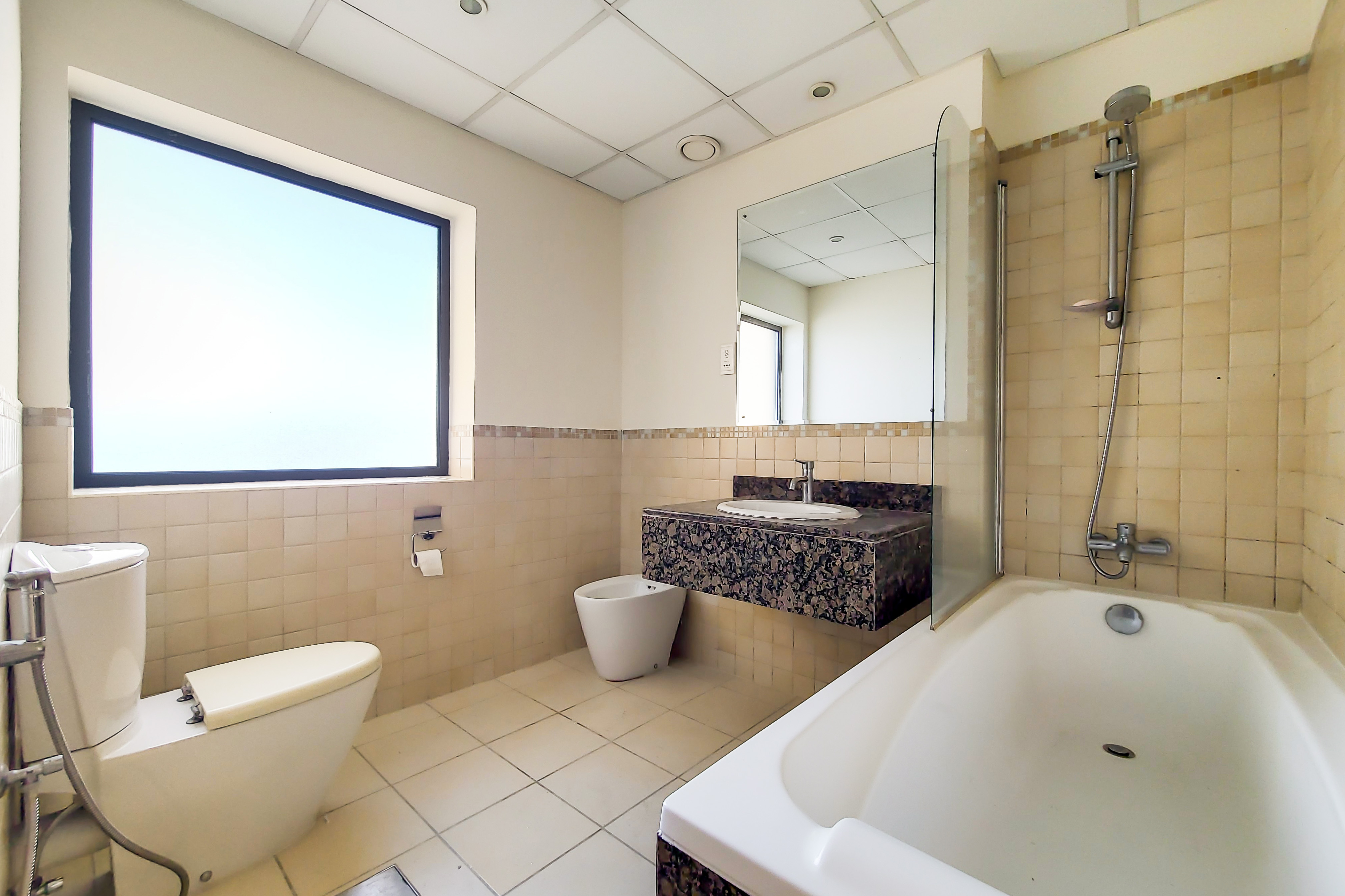 3 Bedrooms Apartment in Rimal 5