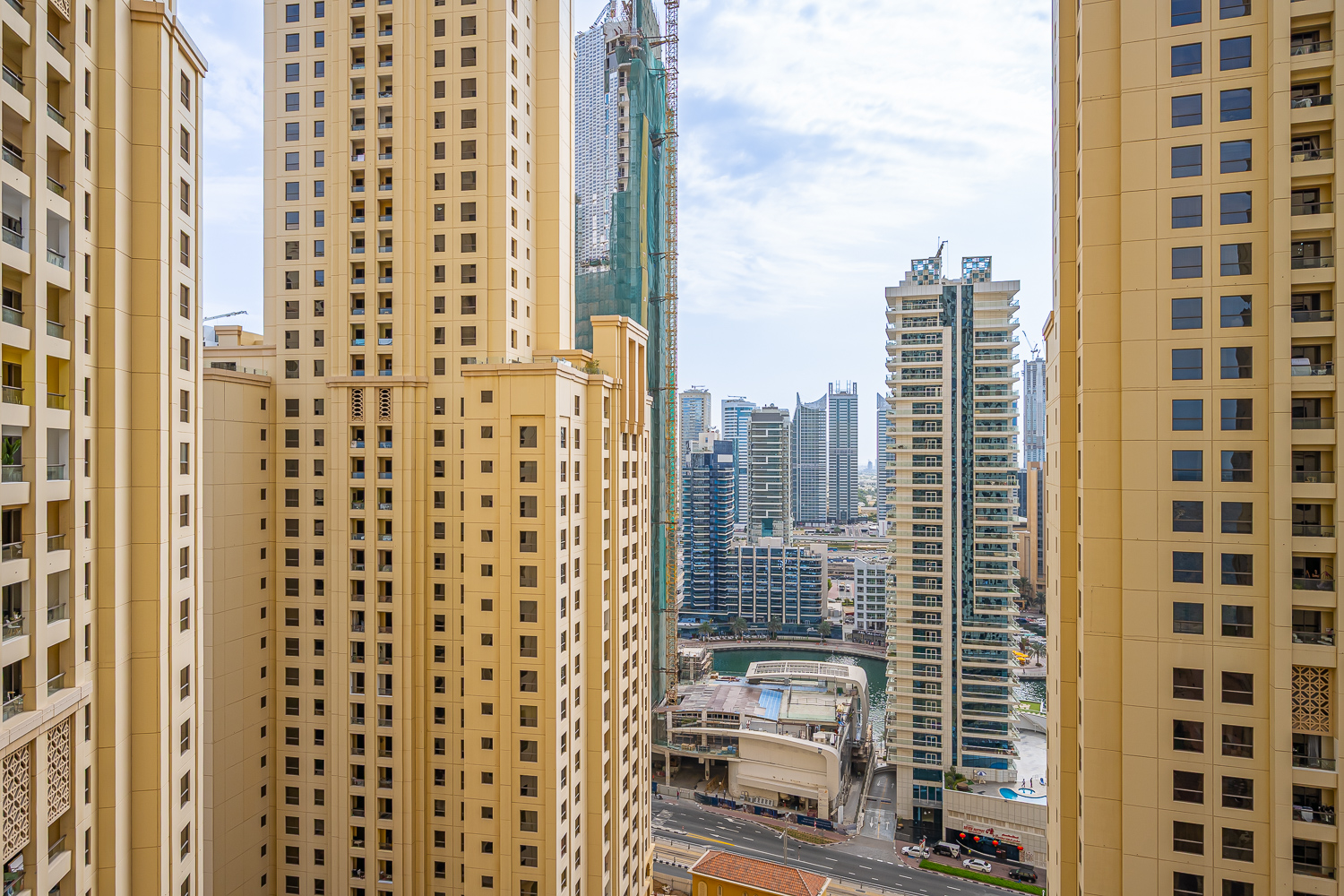 2 Bedrooms Apartment in Sadaf 6