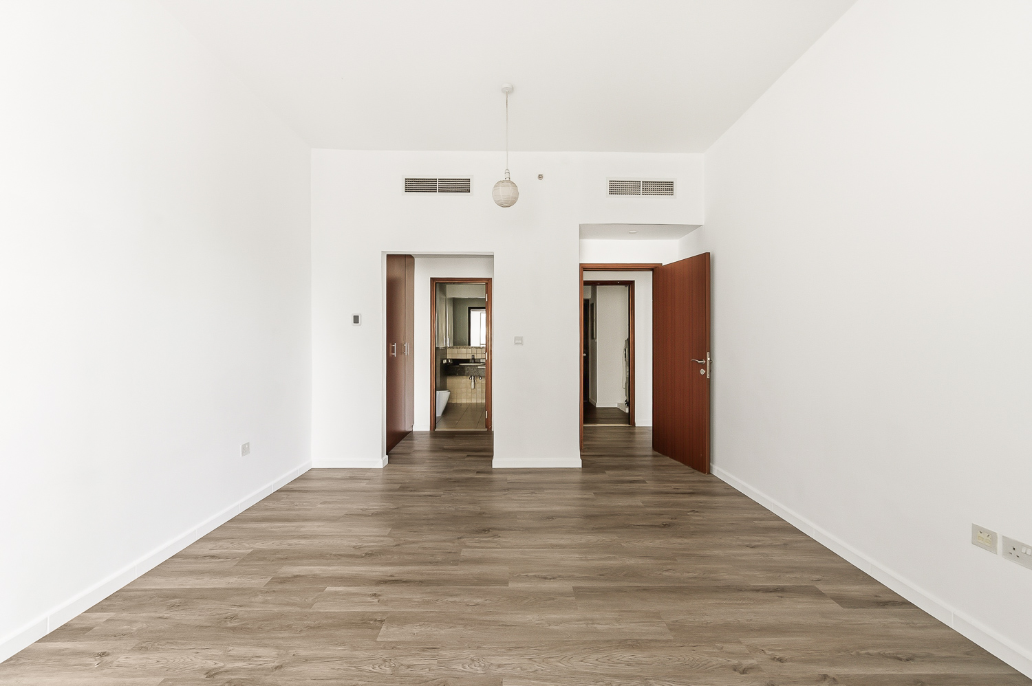 2 Bedrooms Apartment in Sadaf 6