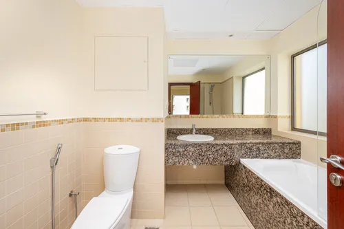 2 Bedrooms Apartment in Bahar 1