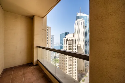 2 Bedrooms Apartment in Bahar 1