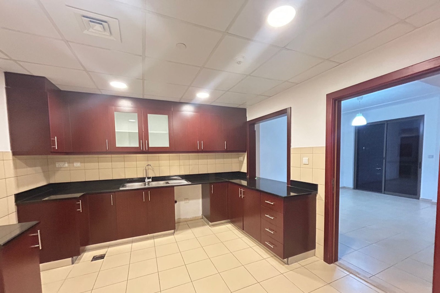 3 Bedrooms Apartment in Murjan 1