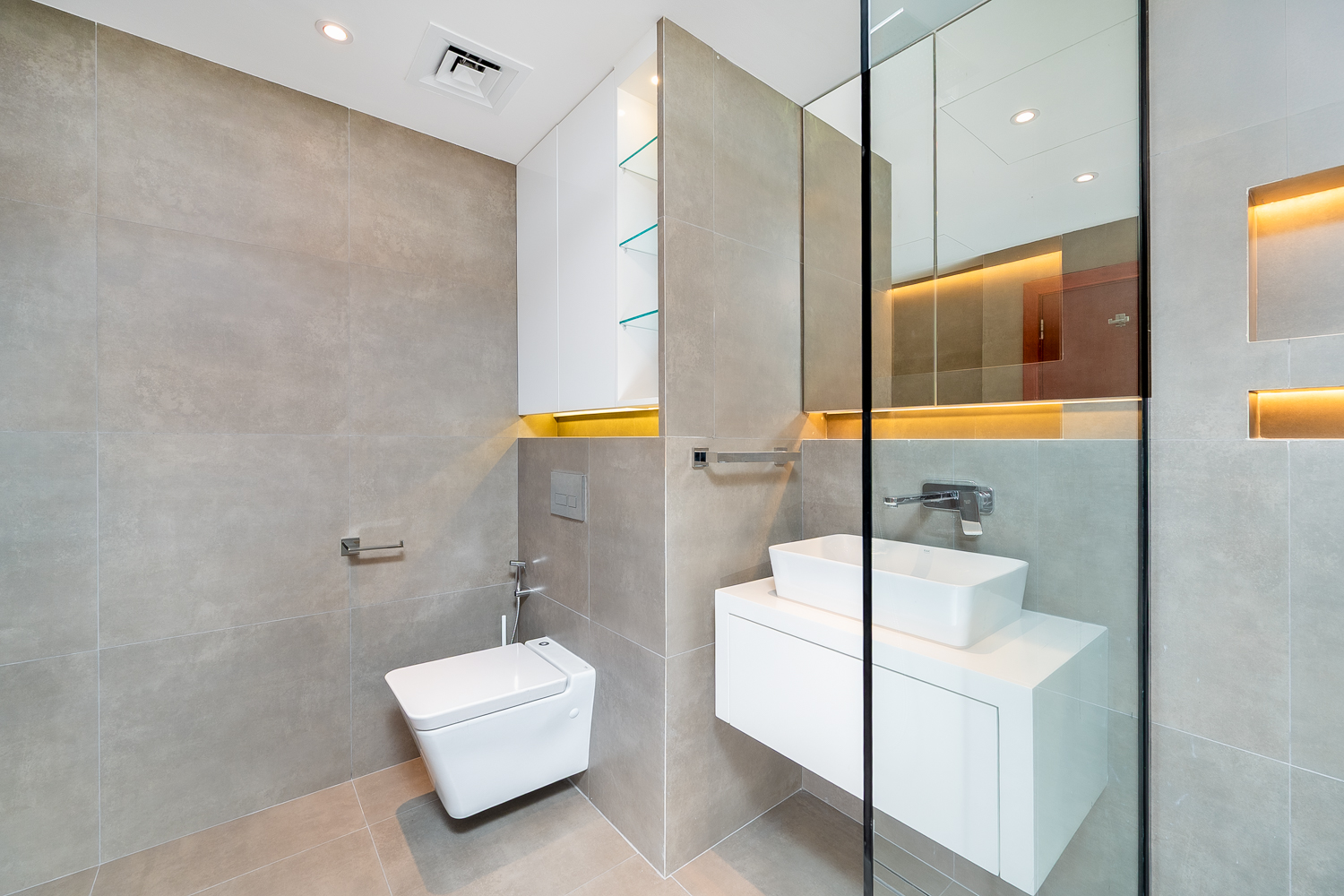 2 Bedrooms Apartment in Murjan 1