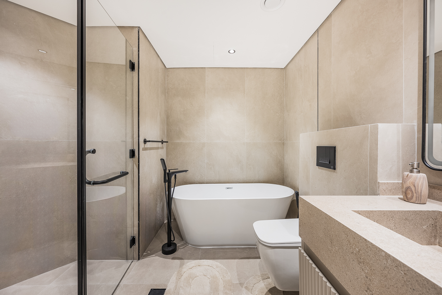 2 Bedrooms Apartment in Al Bateen Residences