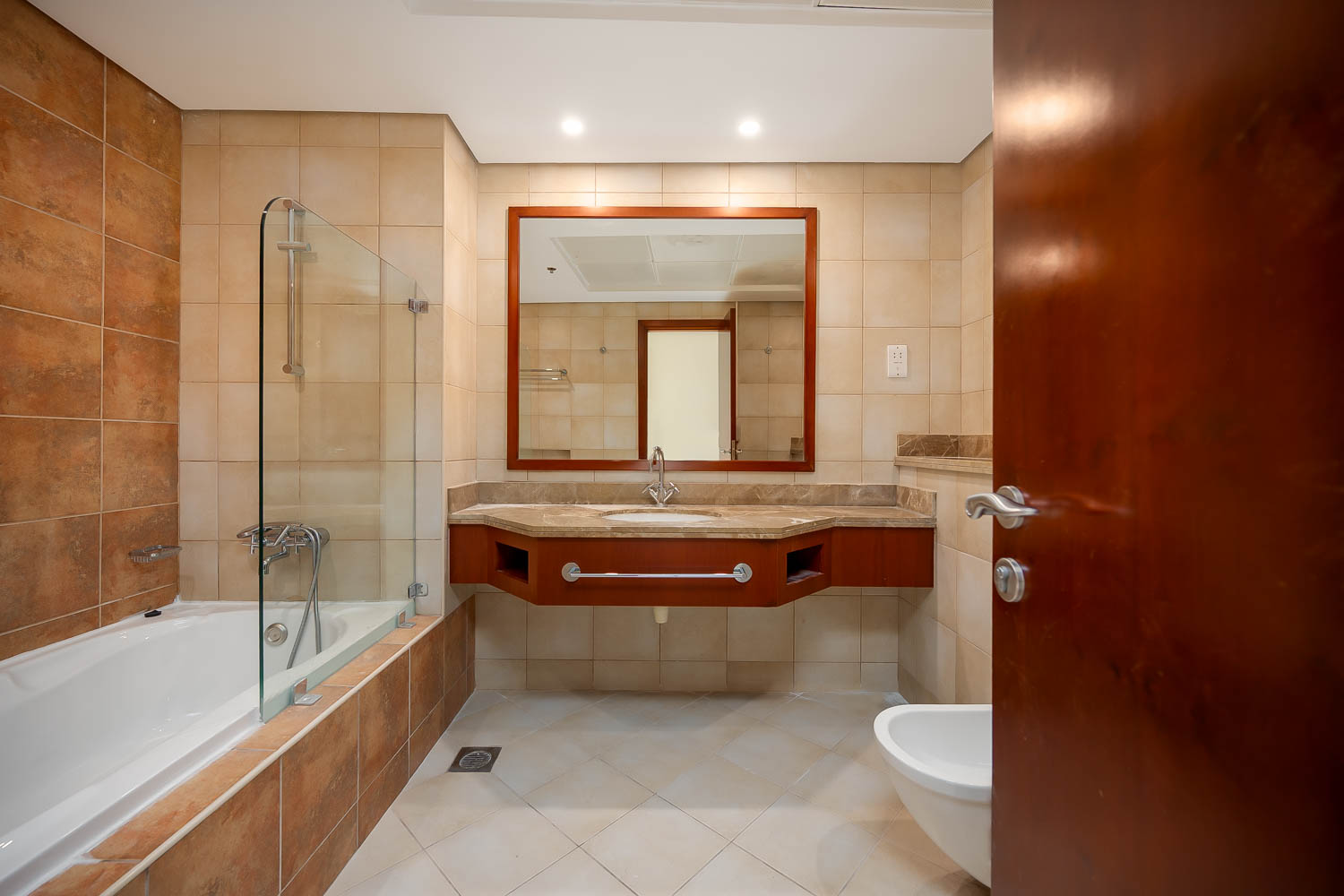 2 Bedrooms Apartment in Al Fattan Marine Towers