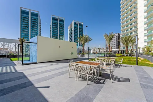 2 Bedrooms Apartment in Sadaf 6