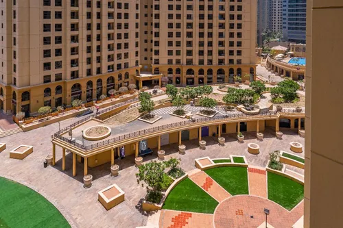 2 Bedrooms Apartment in Sadaf 6