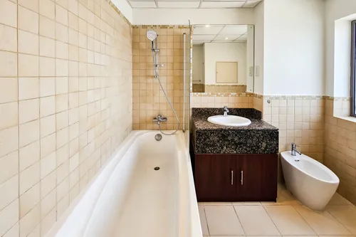 3 Bedrooms Apartment in Rimal 3