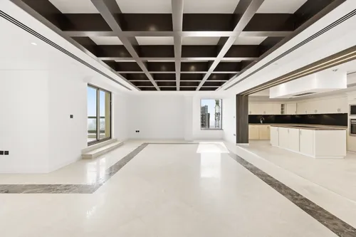 5 Bedrooms Apartment in Sadaf 8