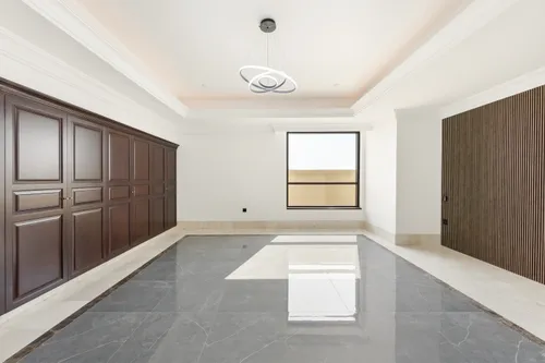 5 Bedrooms Apartment in Sadaf 8