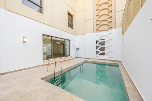 5 Bedrooms Apartment in Sadaf 8