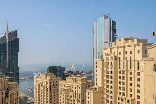 5 Bedrooms Apartment in Sadaf 8