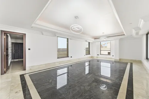 5 Bedrooms Apartment in Sadaf 8