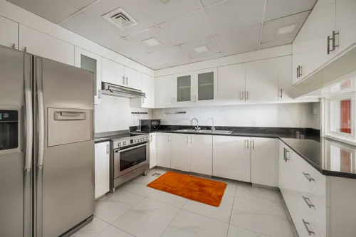 3 Bedrooms Apartment in Murjan 1