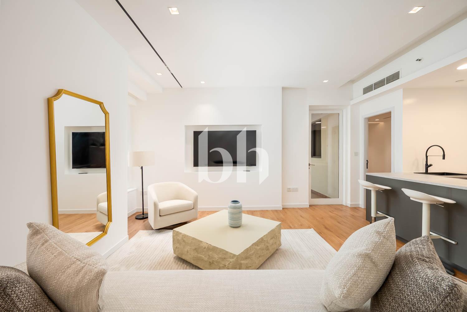 Upgraded | Extra Bedroom | Vacant