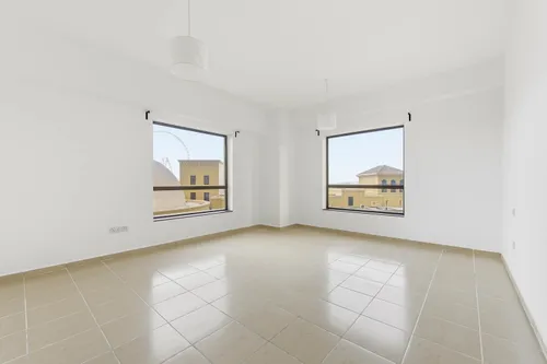 3 Bedrooms Apartment in Rimal 3