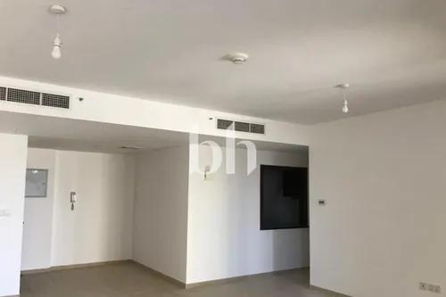 Spacious | 3 Bedroom Apartment | Unfurnished
