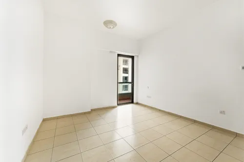 3 Bedrooms Apartment in Sadaf 8