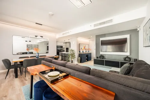 3 Bedrooms Apartment in Murjan 6