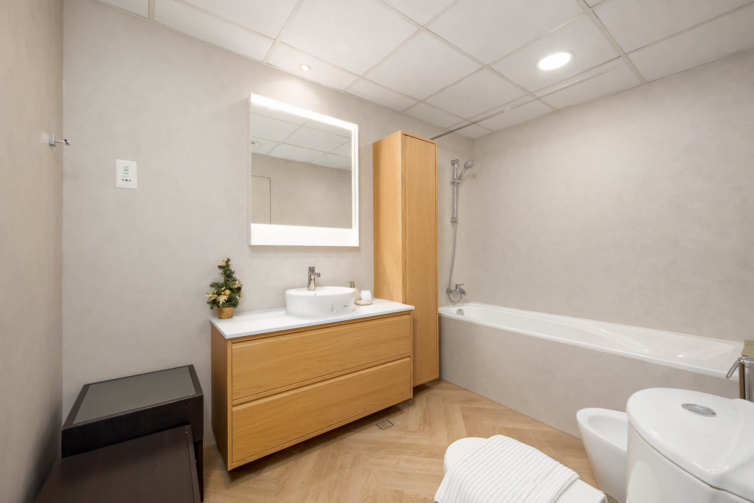 1 Bedroom Apartment in Bahar 6