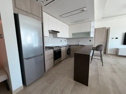 1 Bedroom Apartment in Me Do Re Tower