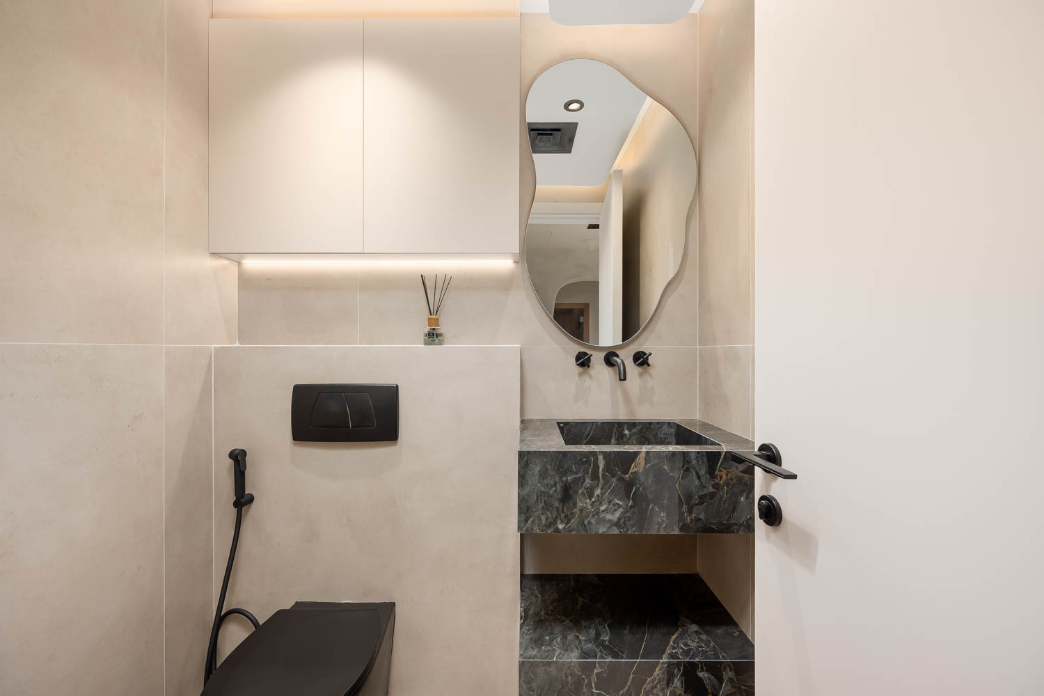 1 Bedroom Apartment in Lake City Tower